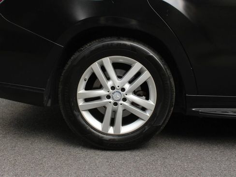 Used 2016 Mercedes-Benz GL 320 BlueTEC 4MATIC w/ Premium I Package image 5