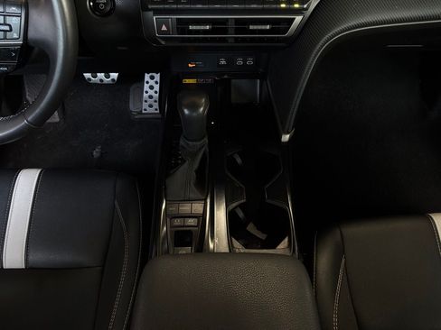 Used 2025 Toyota Camry SE FWD image 14