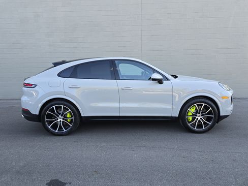 New 2026 Porsche Cayenne E-Hybrid image 10