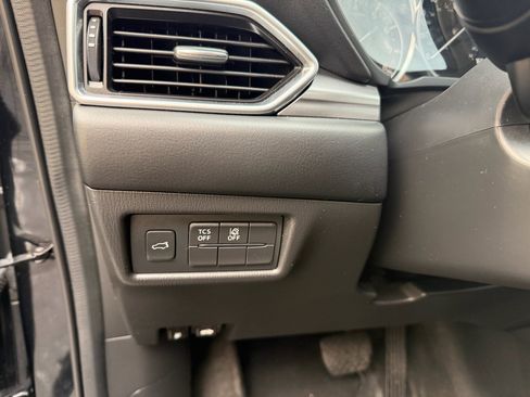 Used 2019 MAZDA CX-5 Touring image 17