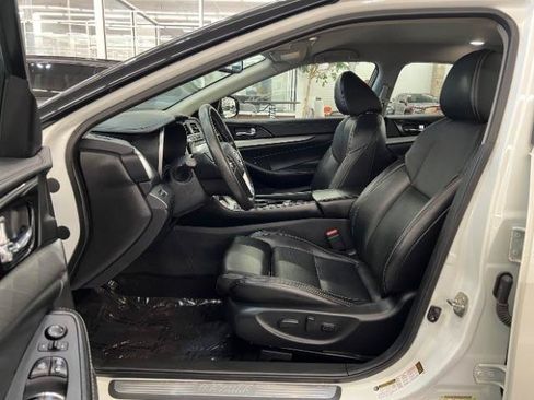 Used 2017 Nissan Maxima 3.5 SV FWD image 10