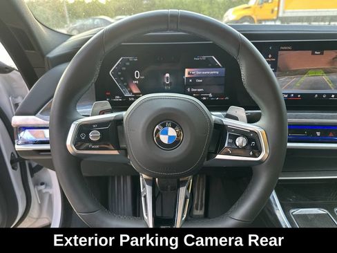 Used 2025 BMW 760i xDrive w/ Executive Package AWD/4WD image 19
