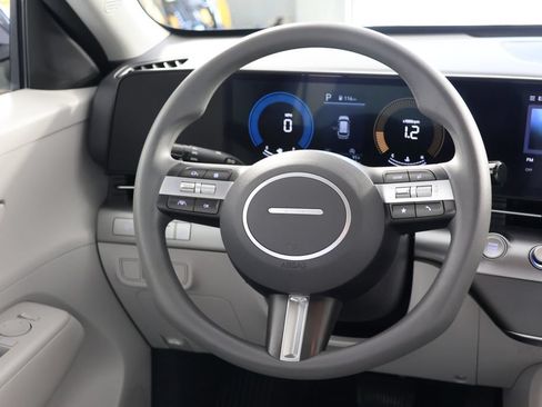 Used 2024 Hyundai Kona SE AWD/4WD image 10