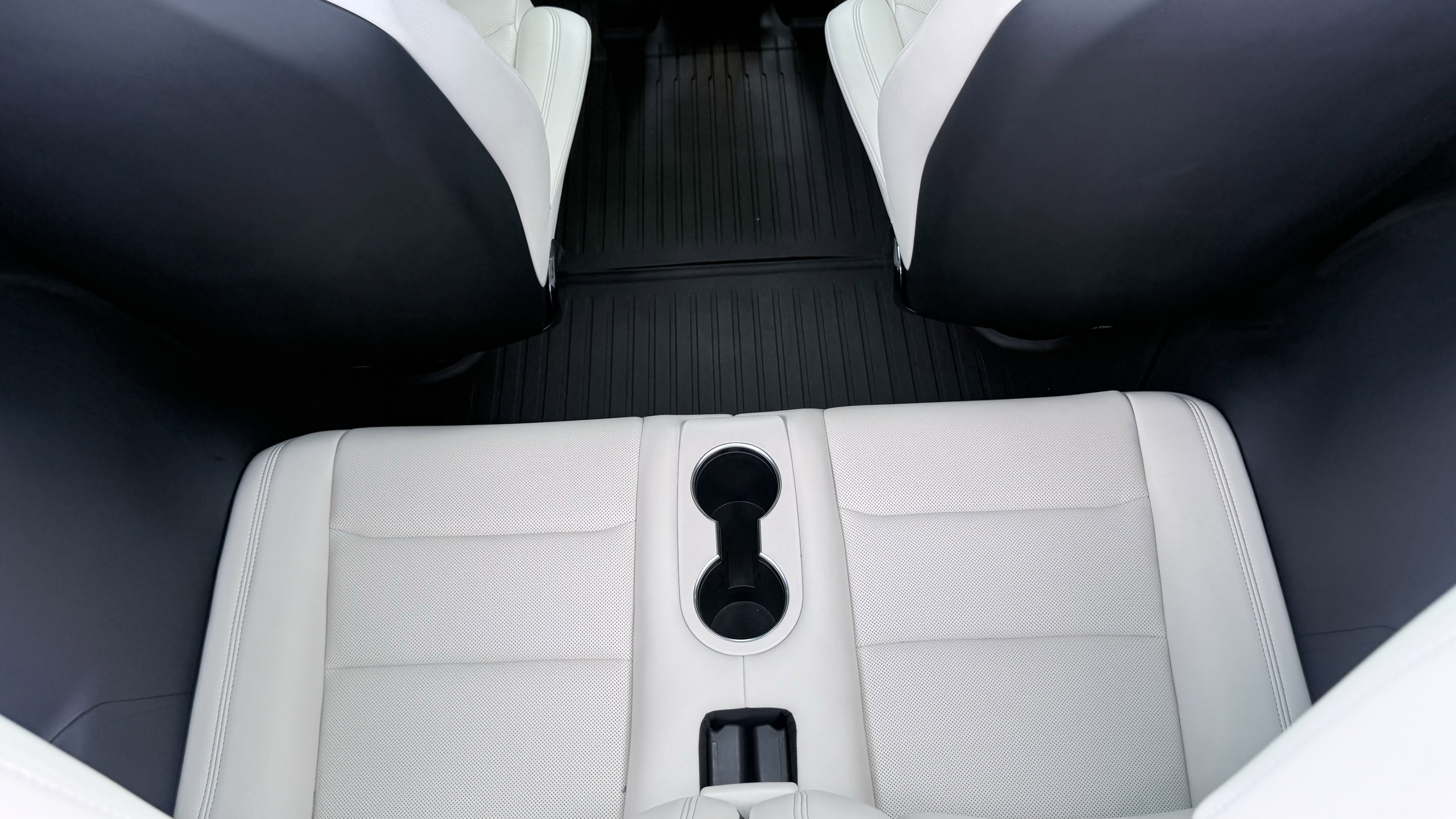 Used 2023 Tesla Model X AWD/4WD image 27