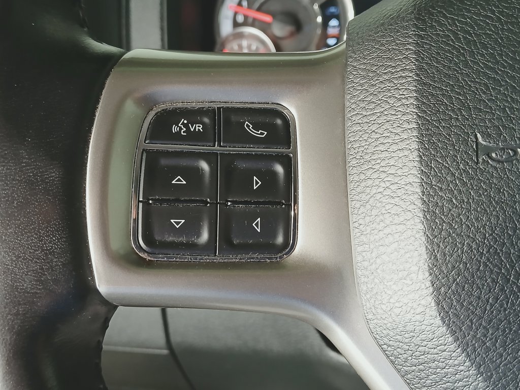 Used 2016 RAM 1500 Laramie w/ Convenience Group AWD/4WD image 28