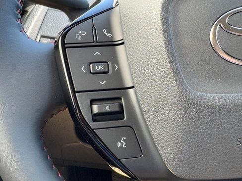 New 2026 Toyota Prius Plug-In Hybrid FWD image 11
