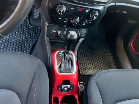 Used 2020 Jeep Renegade Trailhawk w/ Cold Weather Group image 20