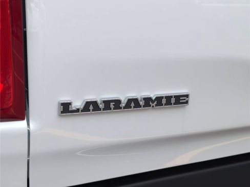New 2026 RAM 1500 Laramie AWD/4WD image 5