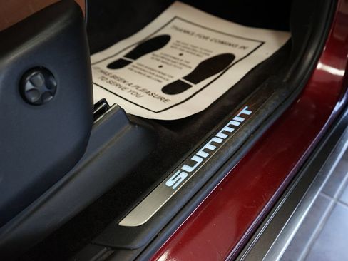 Used 2018 Jeep Grand Cherokee Summit AWD/4WD image 48
