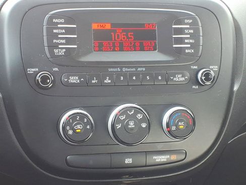 Used 2016 Kia Soul FWD image 6