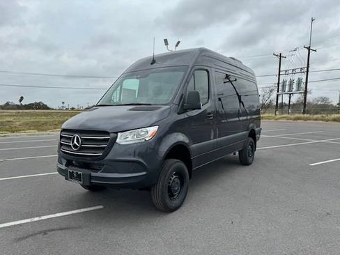New 2024 Mercedes-Benz Sprinter 144 Cargo image 29