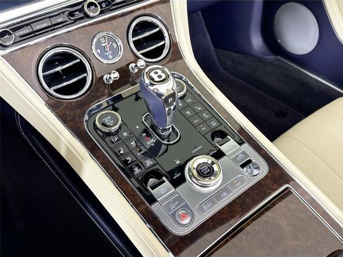 Used 2020 Bentley Continental GT V8 image 23