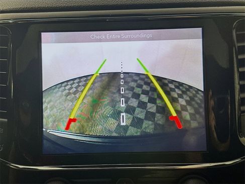 Used 2019 Jeep Grand Cherokee Altitude image 20