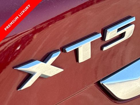 Used 2023 Cadillac XT5 Premium Luxury w/ Technology Package FWD image 10