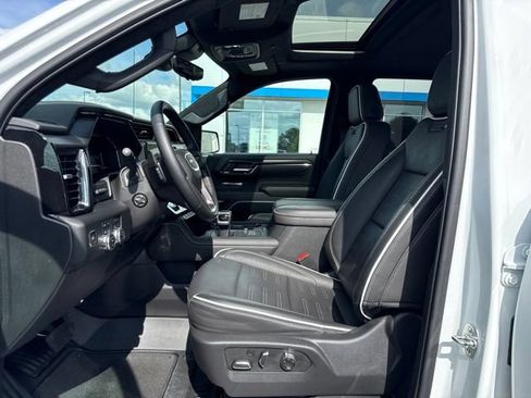 Used 2025 GMC Sierra 1500 AT4X AWD/4WD image 12