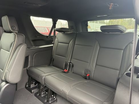 New 2026 Chevrolet Suburban Premier image 12