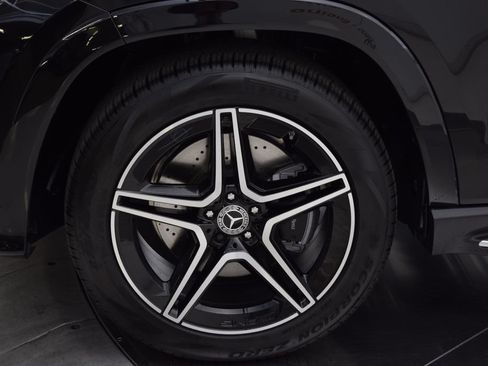 New 2026 Mercedes-Benz GLS 450 4MATIC image 12