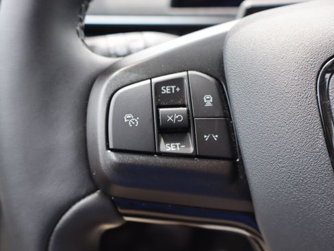 Used 2025 Ford Mustang Mach-E Premium AWD/4WD image 15
