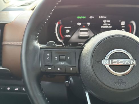 Used 2023 Nissan Pathfinder Platinum image 30