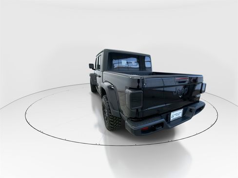 Used 2021 Jeep Gladiator Willys image 6