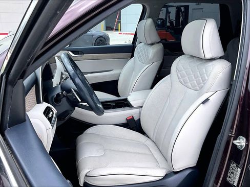 Used 2021 Hyundai Palisade Limited FWD image 8