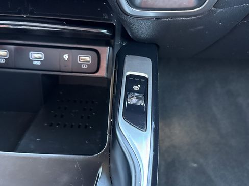 Used 2022 Kia Sorento EX w/ Panoramic Sunroof Package image 31