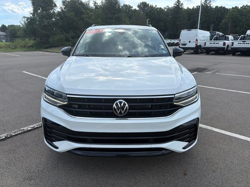 Used 2023 Volkswagen Tiguan SE R-Line FWD image 8