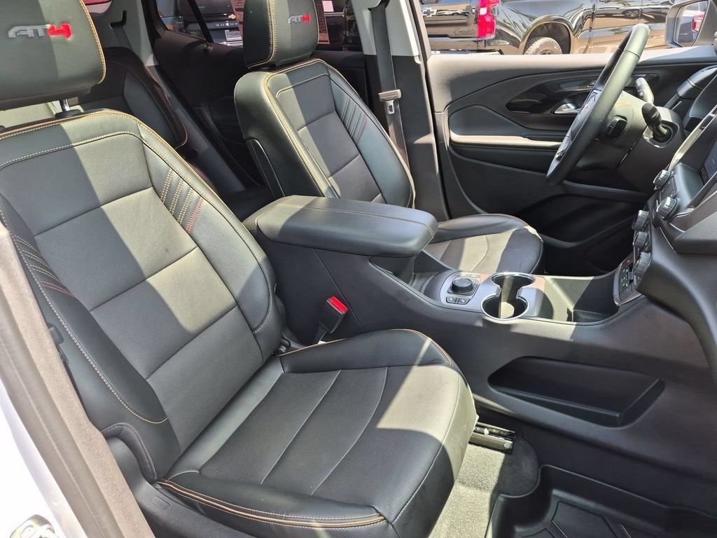 Used 2024 GMC Terrain AT4 w/ Infotainment Package II AWD/4WD image 29