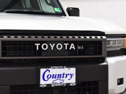 Used 2025 Toyota Land Cruiser image 11