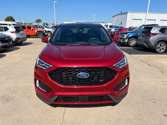 Used 2019 Ford Edge ST w/ Equipment Group 401A AWD/4WD image 3