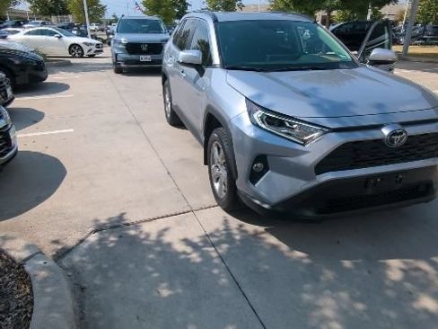 Used 2021 Toyota RAV4 XLE Premium AWD/4WD image 14