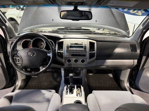 Used 2011 Toyota Tacoma 4x4 Double Cab w/ TRD Sport Pkg w/JBL Audio image 14