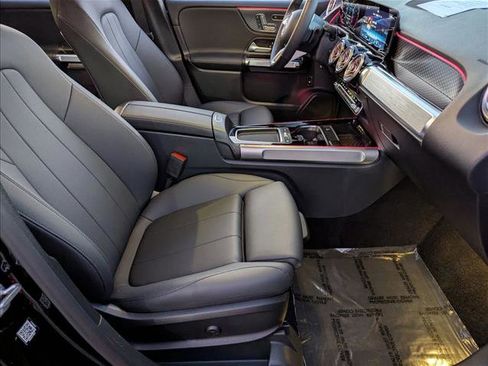 Certified 2025 Mercedes-Benz GLB 250 image 20
