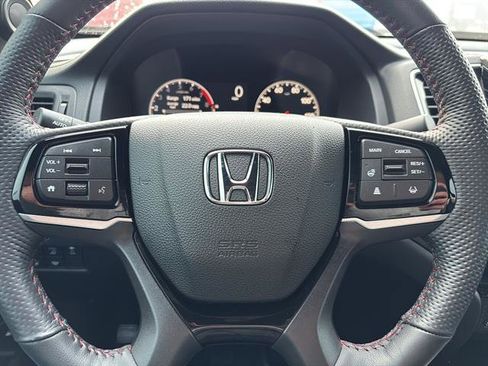 Used 2025 Honda Ridgeline Black Edition image 19