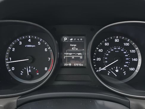 Used 2017 Hyundai Santa Fe Sport w/ Cargo Package image 21