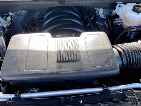 Used 2024 GMC Yukon XL Denali image 32