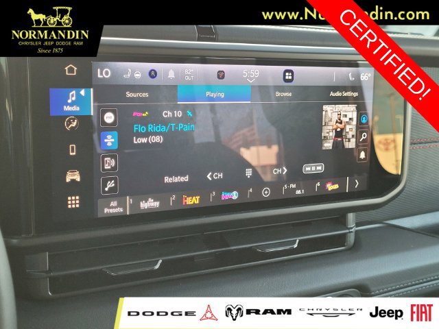 Certified 2025 Jeep Wrangler Unlimited Rubicon w/ Convenience Group AWD/4WD image 9