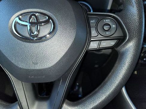 Used 2025 Toyota RAV4 XLE image 25