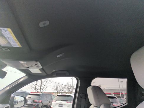 Certified 2025 Toyota Tacoma SR5 image 21