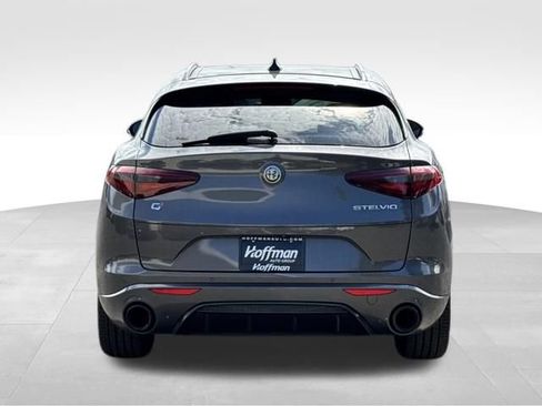 Used 2022 Alfa Romeo Stelvio Veloce AWD/4WD image 7