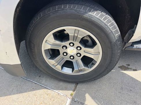 Used 2019 Chevrolet Tahoe LS RWD image 26
