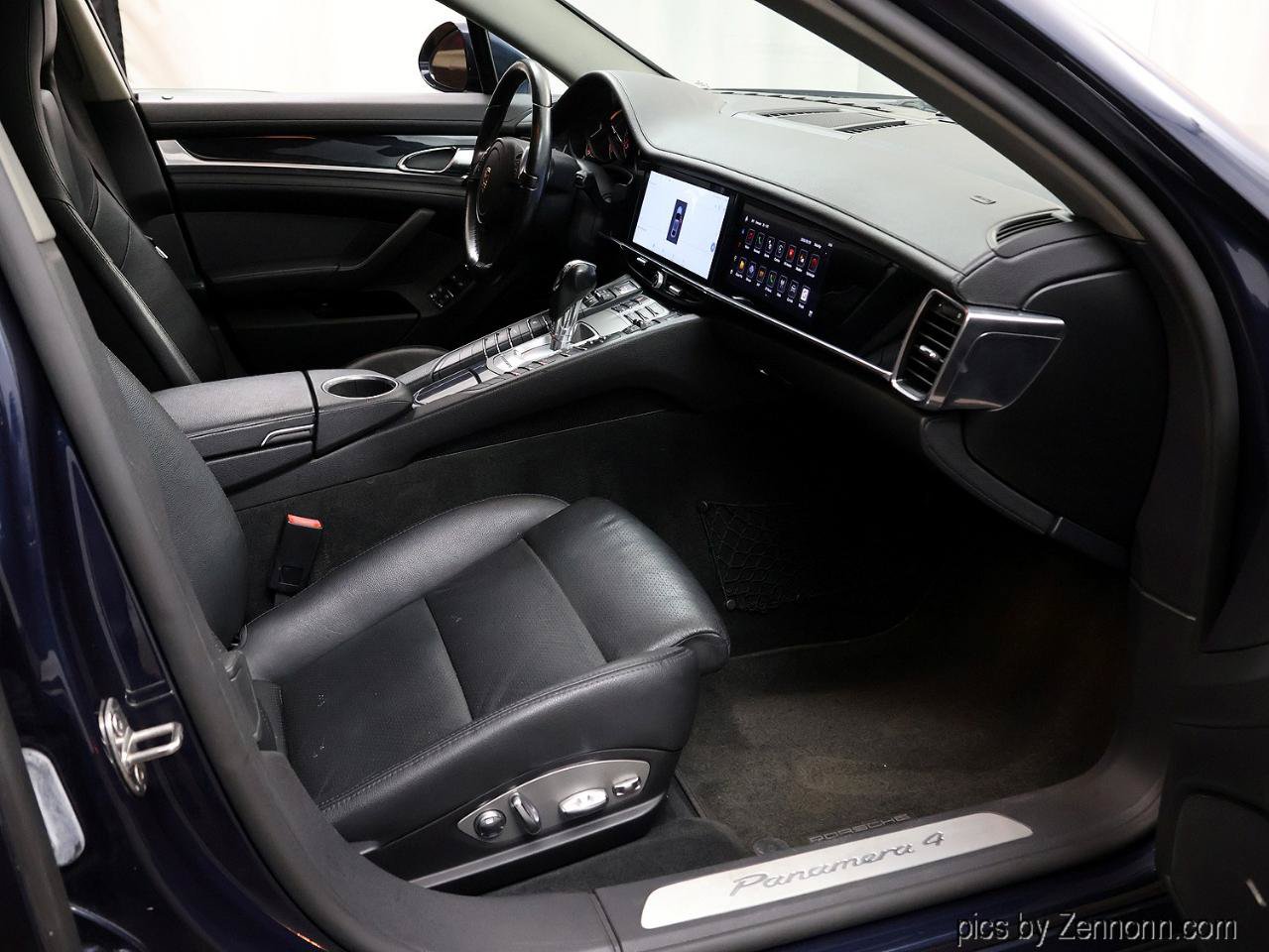 Used 2012 Porsche Panamera 4 image 34