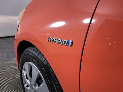 Used 2014 Toyota Prius C One image 22