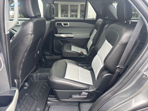 Certified 2023 Ford Explorer XLT w/ Equipment Group 202A AWD/4WD image 38