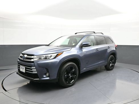 Used 2017 Toyota Highlander Limited Platinum w/ Carpet Mat Package AWD/4WD image 10