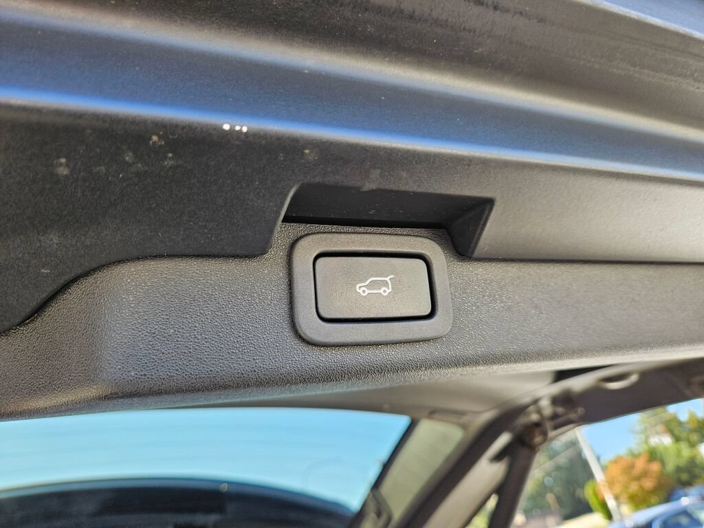 Used 2018 Land Rover Discovery HSE AWD/4WD image 11
