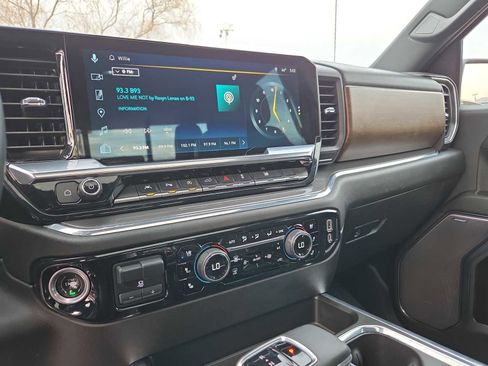 Used 2024 Chevrolet Silverado 1500 High Country w/ Technology Package image 21