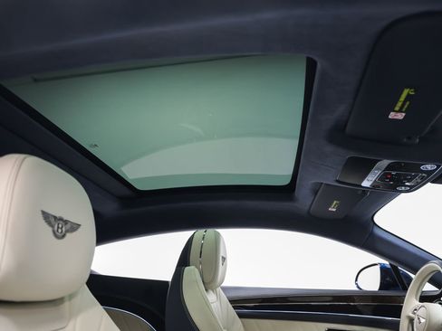 Used 2024 Bentley Continental GT image 25