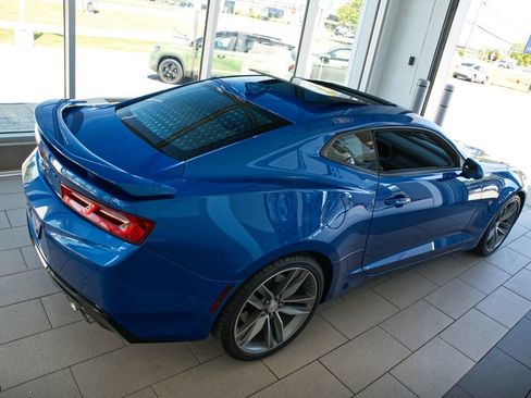 Used 2016 Chevrolet Camaro SS RWD image 38