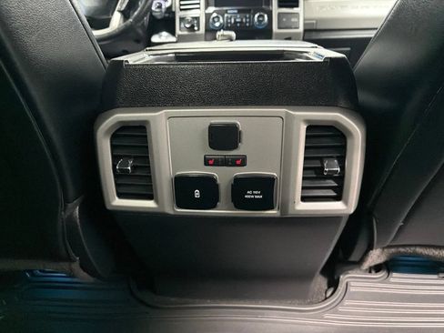 Used 2019 Ford F350 Lariat w/ Lariat Ultimate Package AWD/4WD image 11
